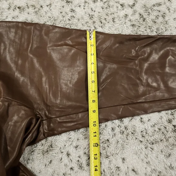 White Fox Edgy Rebellious SZ M Brown Hi Rise Sexy Faux Leather Mob Wife Pants - Picture 12 of 12